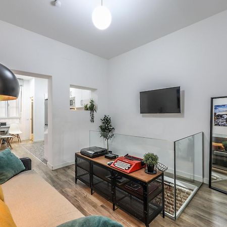 Unique Flat La Latina * Billiard & Darts Apartment Мадрид Екстериор снимка
