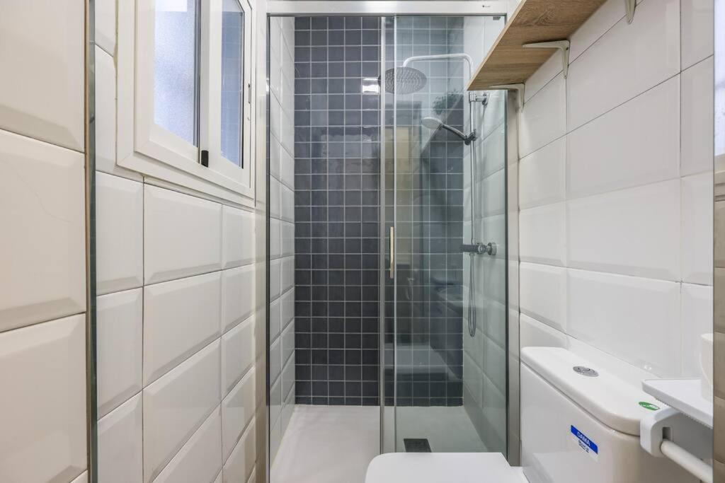 Unique Flat La Latina * Billiard & Darts Apartment Мадрид Екстериор снимка