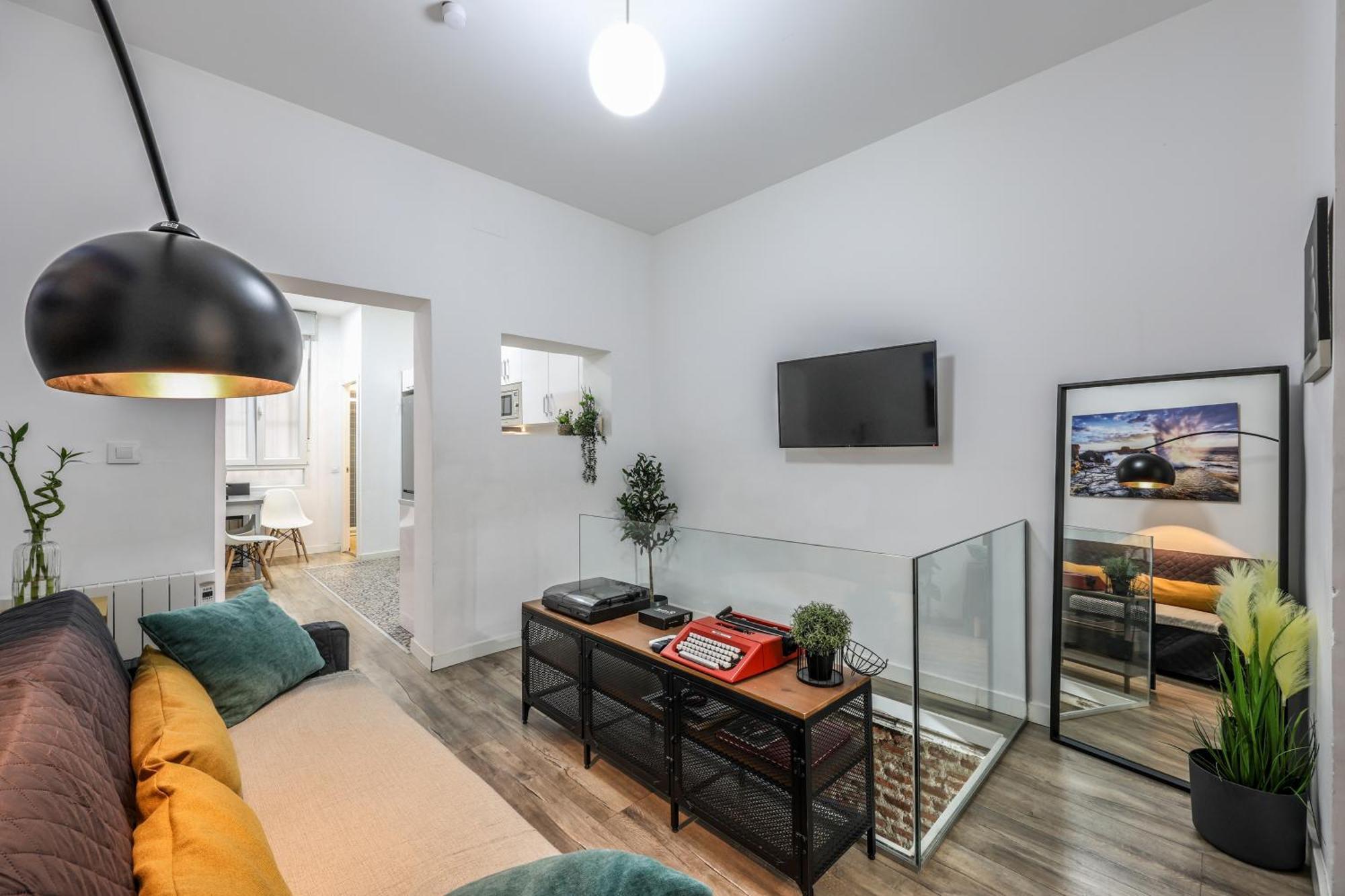 Unique Flat La Latina * Billiard & Darts Apartment Мадрид Екстериор снимка